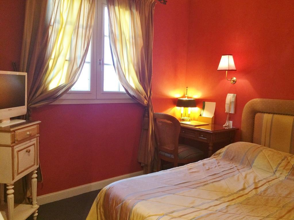 Demeure De Flore Lacabarede Room photo